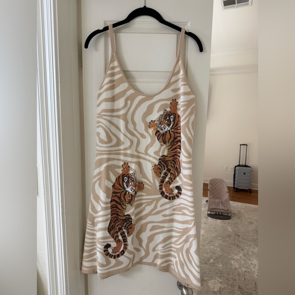 QUEEN OF SPARKLES Dresses & Skirts - QUEEN OF SPARKLES Beige and Cream Knit dress